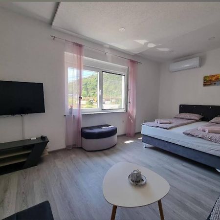 Apartman Edwin ไยเซ ภายนอก รูปภาพ