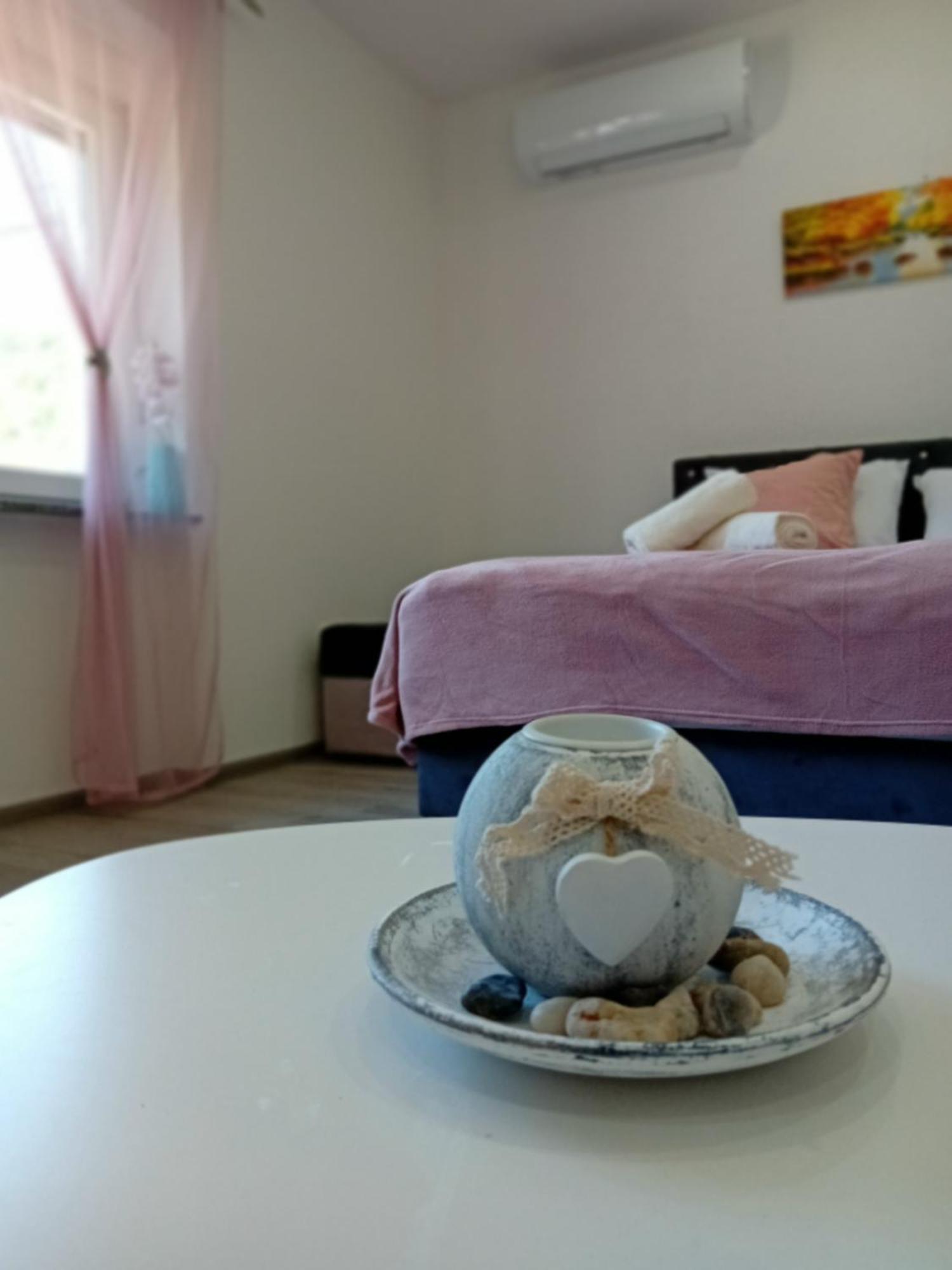 Apartman Edwin ไยเซ ภายนอก รูปภาพ