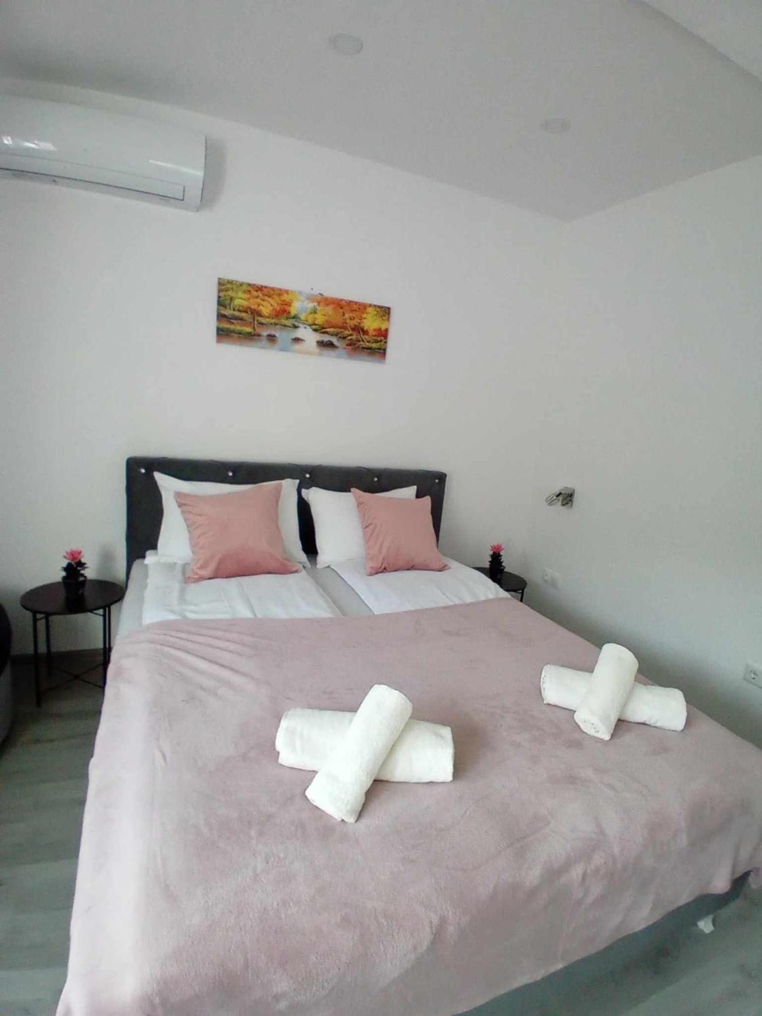 Apartman Edwin ไยเซ ภายนอก รูปภาพ