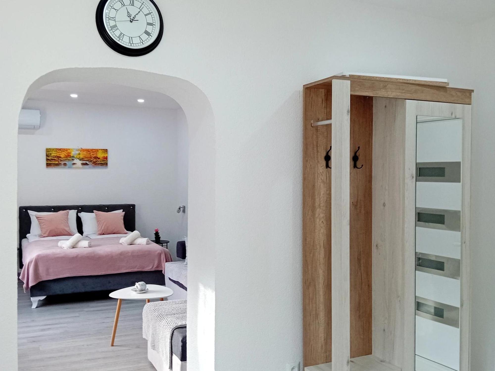 Apartman Edwin ไยเซ ภายนอก รูปภาพ