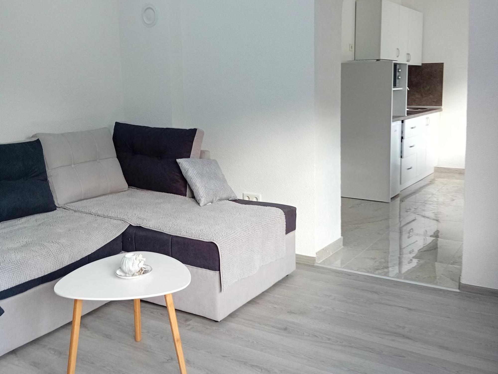 Apartman Edwin ไยเซ ภายนอก รูปภาพ
