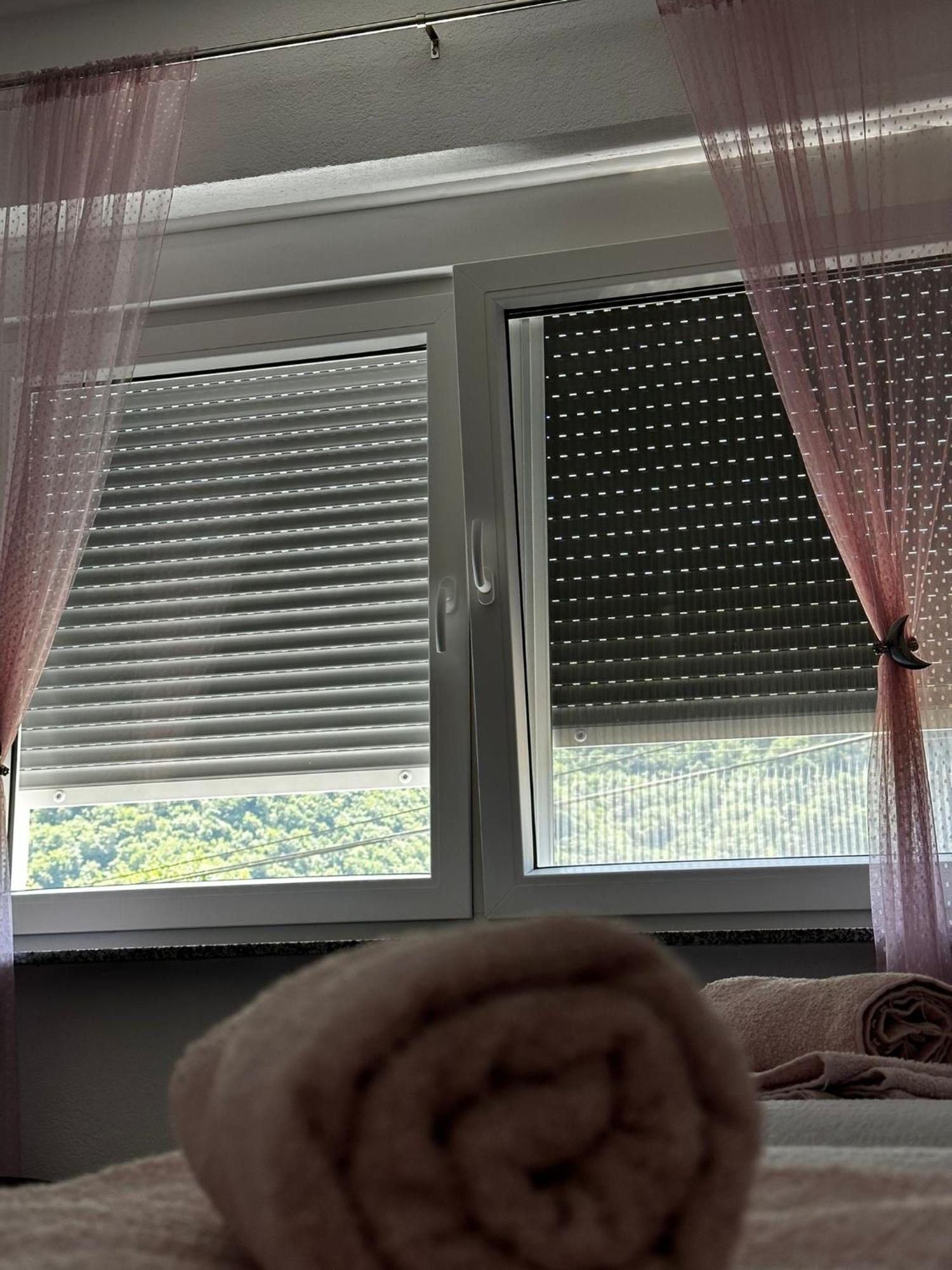 Apartman Edwin ไยเซ ภายนอก รูปภาพ