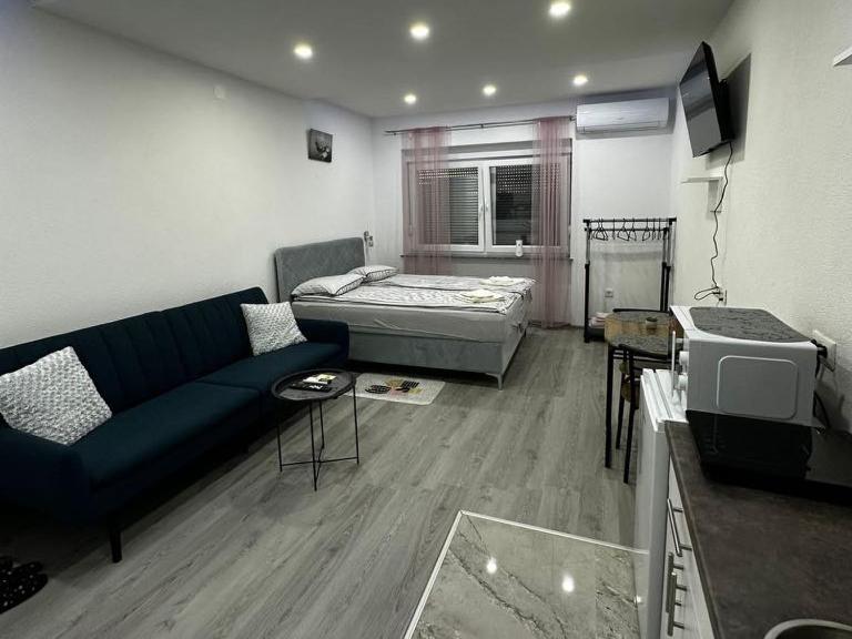 Apartman Edwin ไยเซ ภายนอก รูปภาพ