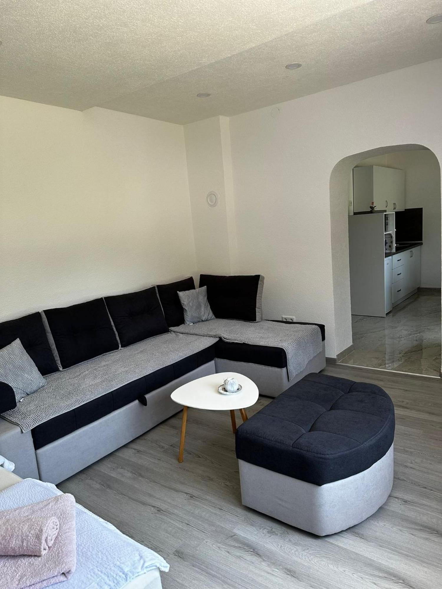 Apartman Edwin ไยเซ ภายนอก รูปภาพ