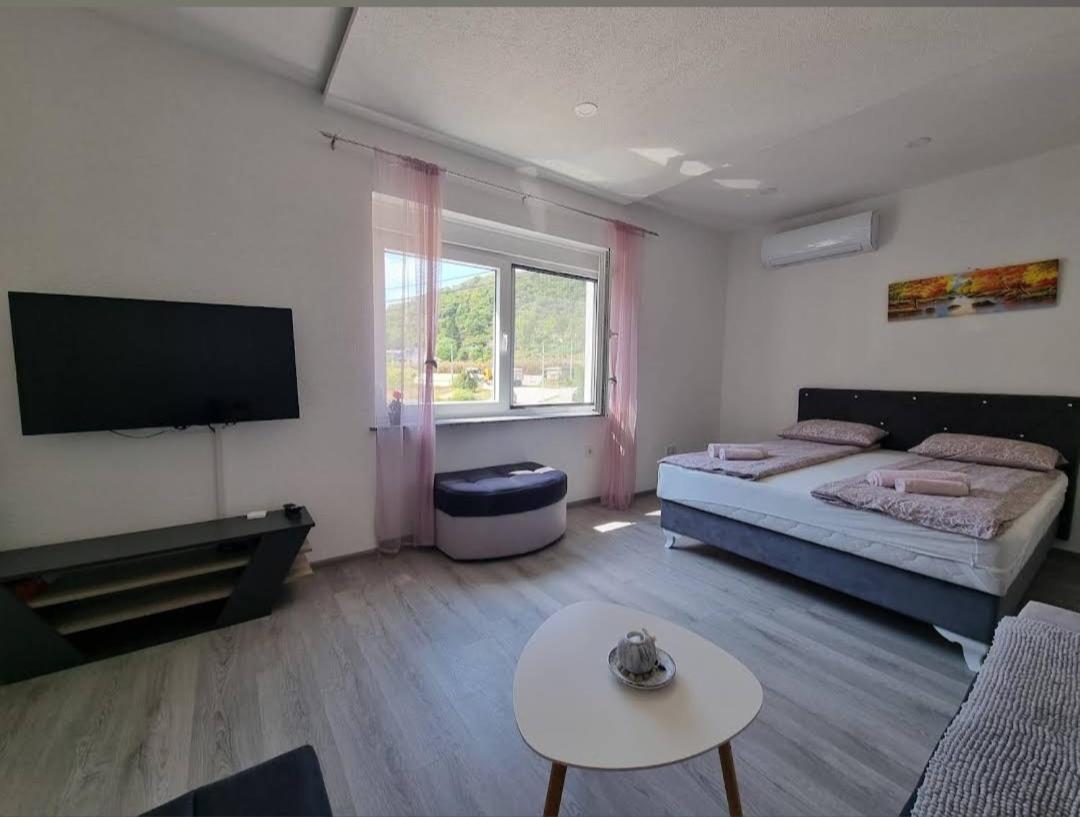 Apartman Edwin ไยเซ ภายนอก รูปภาพ